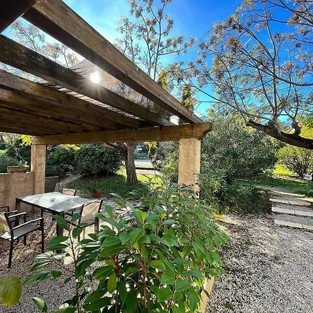 Au Jardin De La Ferme - Roses Rouges بيت للعطل سيكس-فور-لو-بلاج